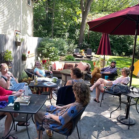Twin Oaks Inn Saugatuck Esterno foto