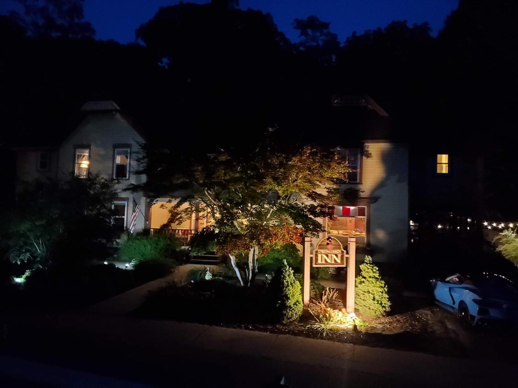 Twin Oaks Inn Saugatuck Esterno foto