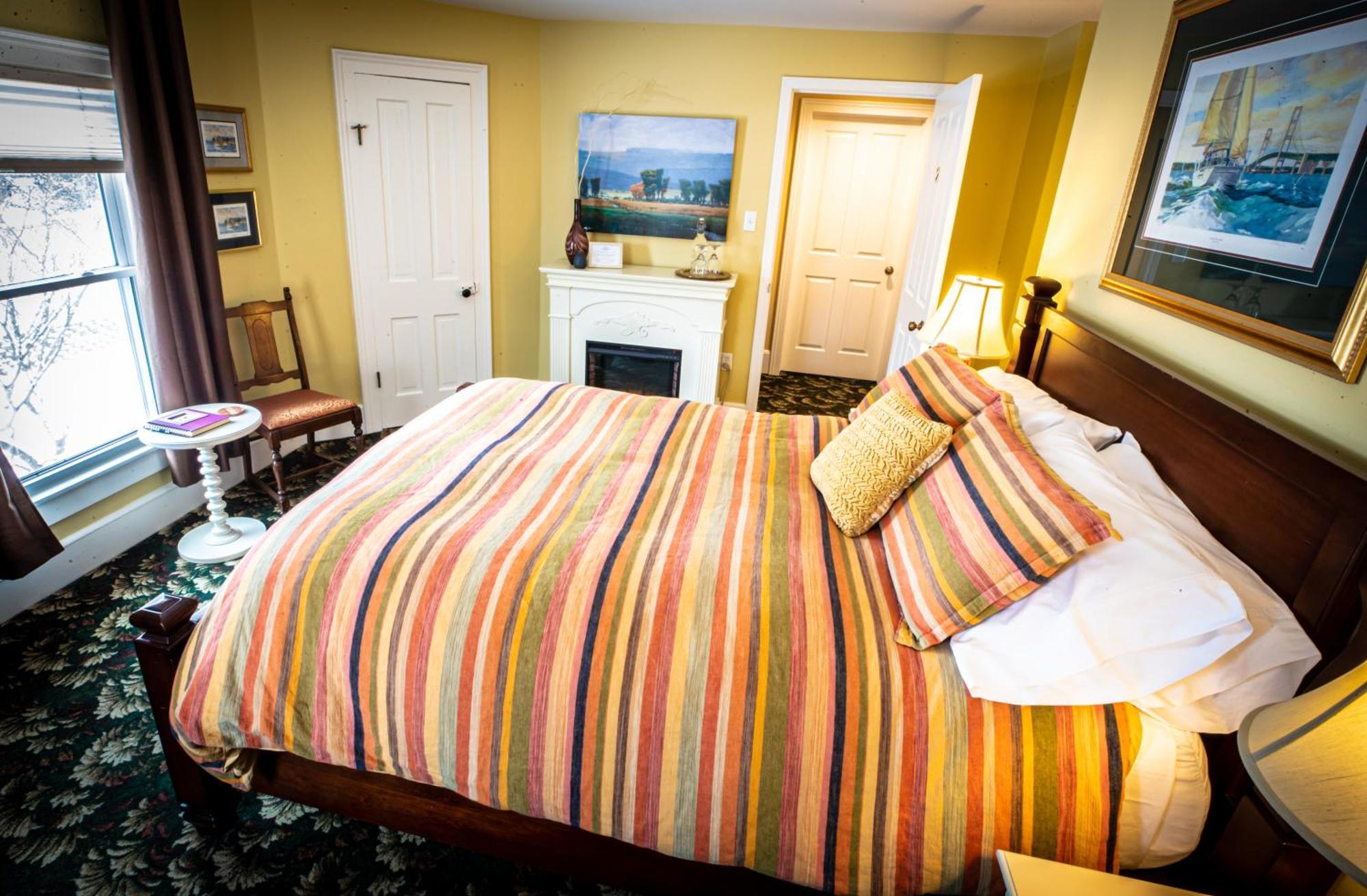 Twin Oaks Inn Saugatuck Esterno foto