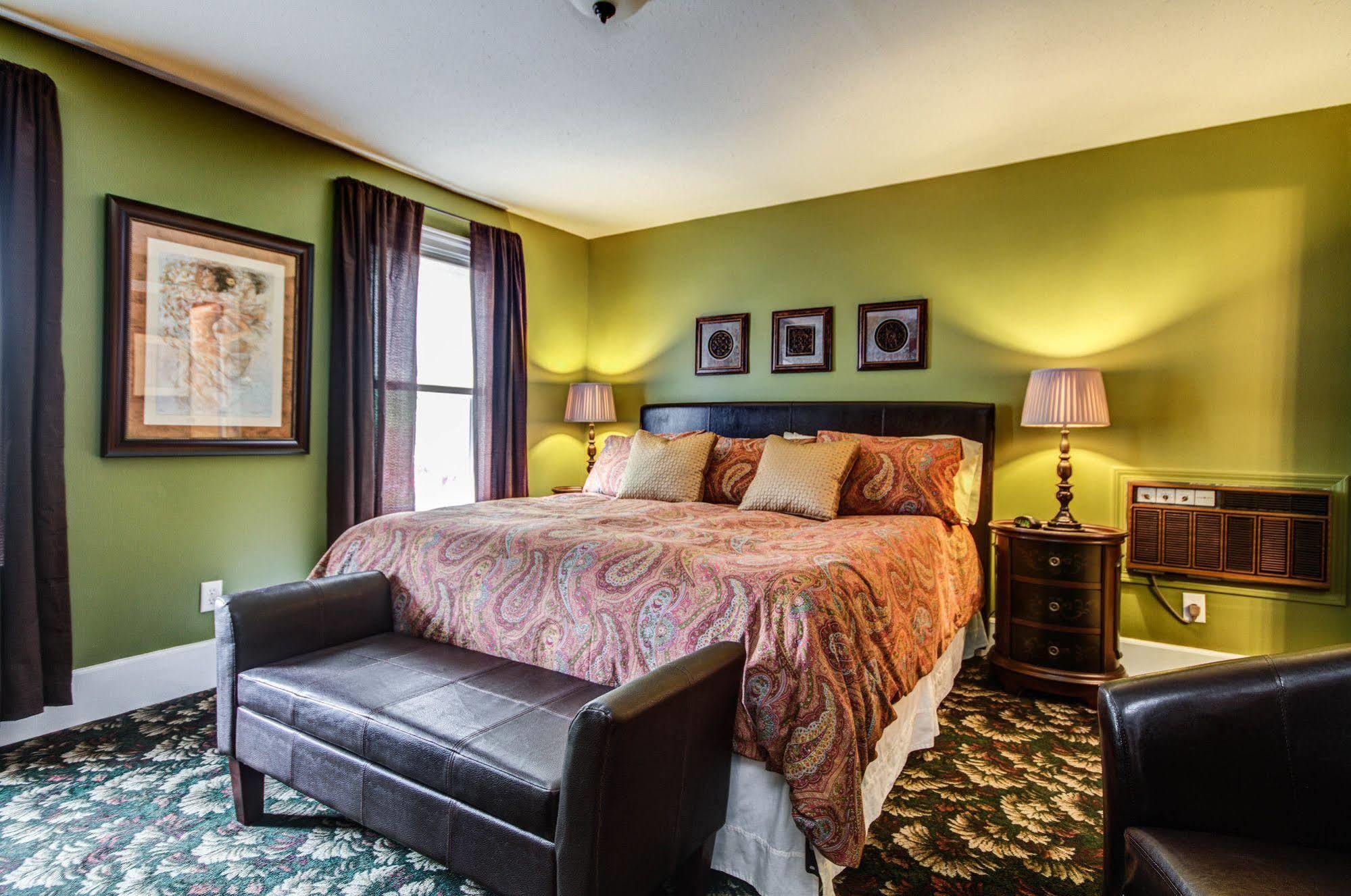 Twin Oaks Inn Saugatuck Esterno foto