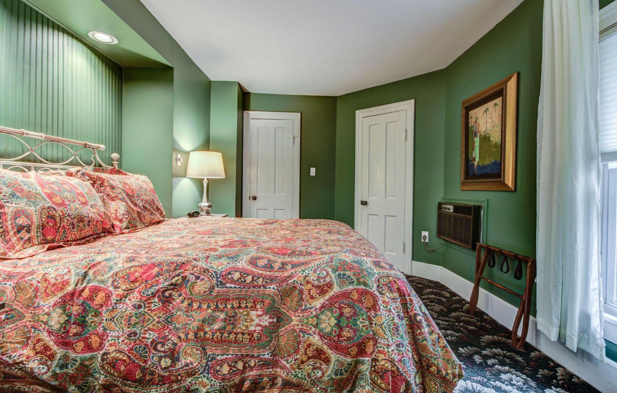 Twin Oaks Inn Saugatuck Esterno foto
